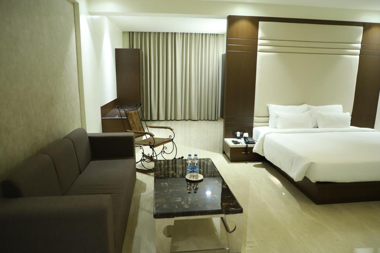Grand Heritage Narmada Jacksons Jabalpur Exterior foto